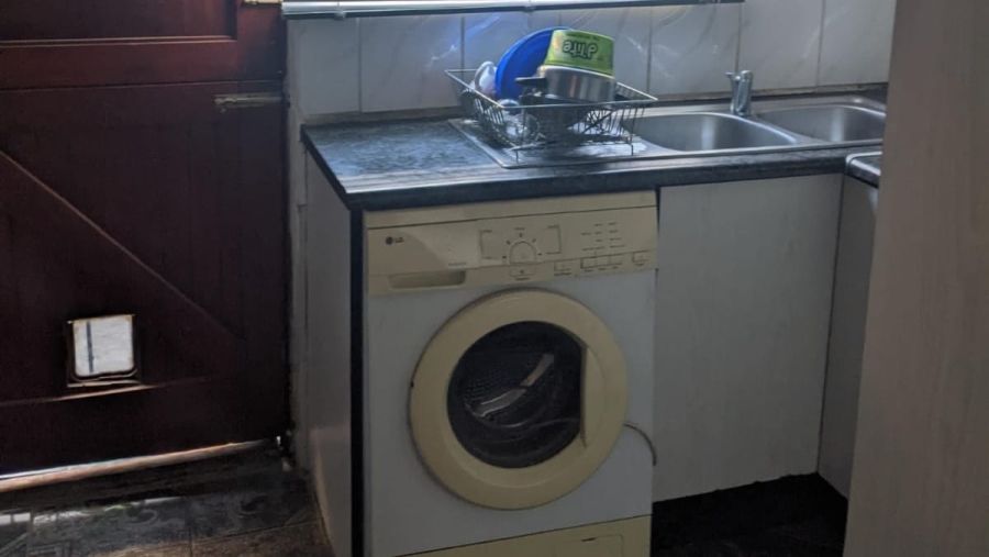 3 Bedroom Property for Sale in Harare Western Cape